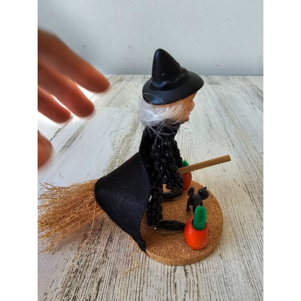 Vintage witch beaded broom statue figurine decor cat pumpkin unique - Picture 4 of 8
